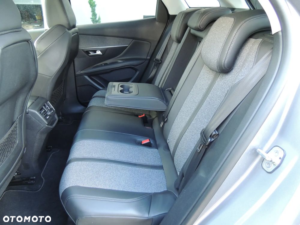 Peugeot 3008 1.2 PureTech Allure - 9