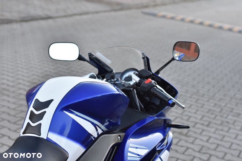 Yamaha YZF - 13