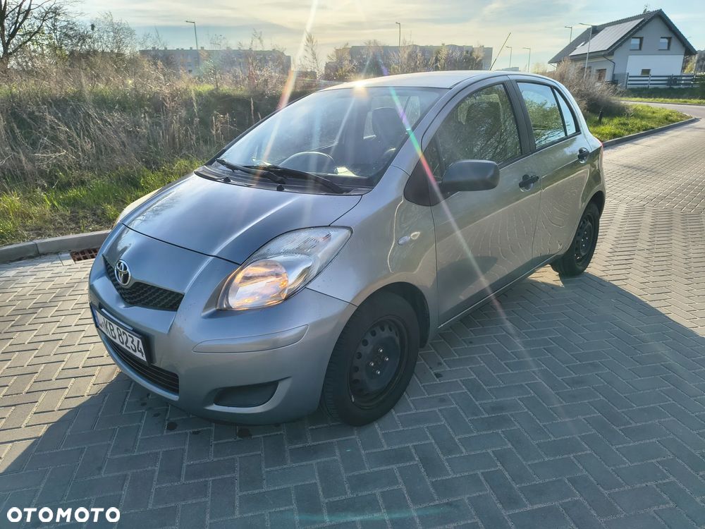 Toyota Yaris - 1