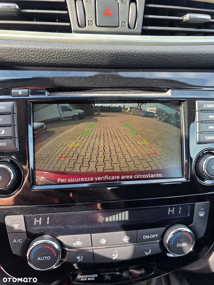Nissan Qashqai 1.3 DIG-T Acenta EU6d - 17