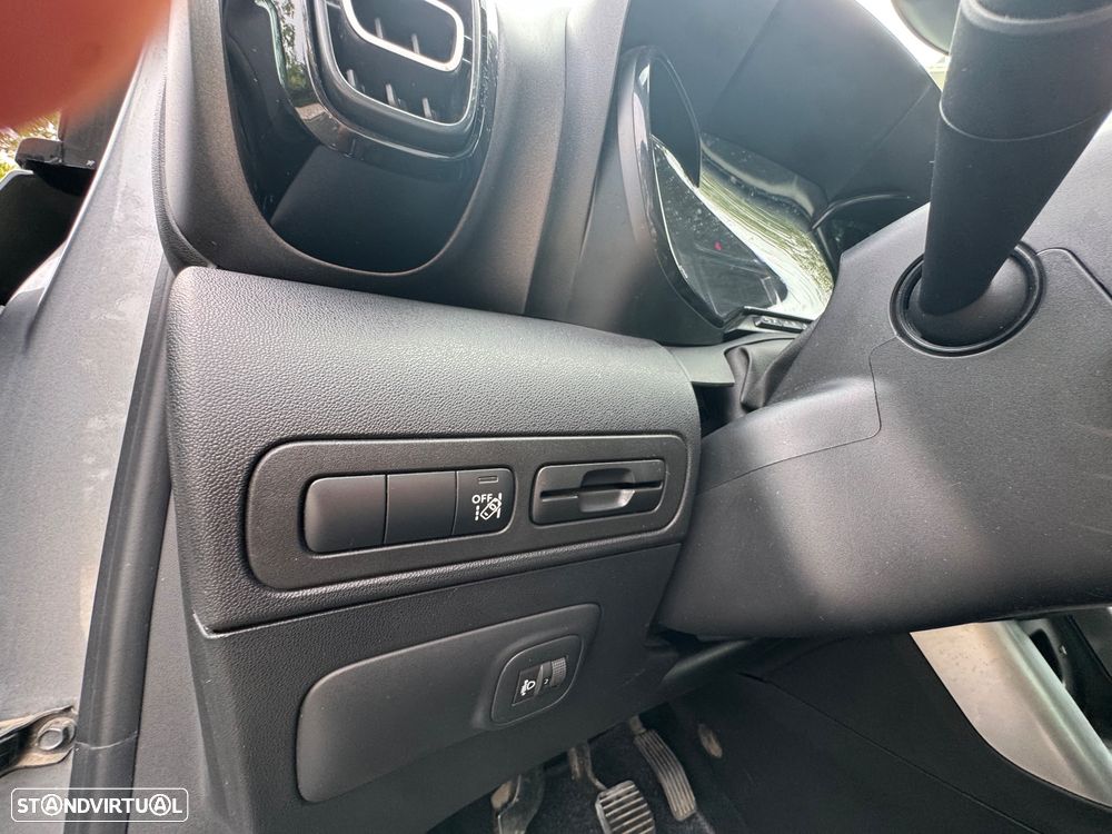 Citroën C3 Aircross 1.6 BlueHDi Shine S&S - 16
