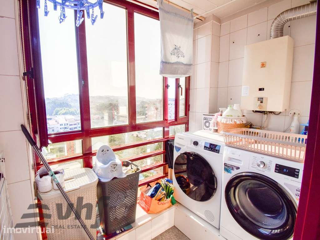 Espaçoso T2 com Garagem Fechada em Vilar do Paraíso - Grande imagem: 5/22