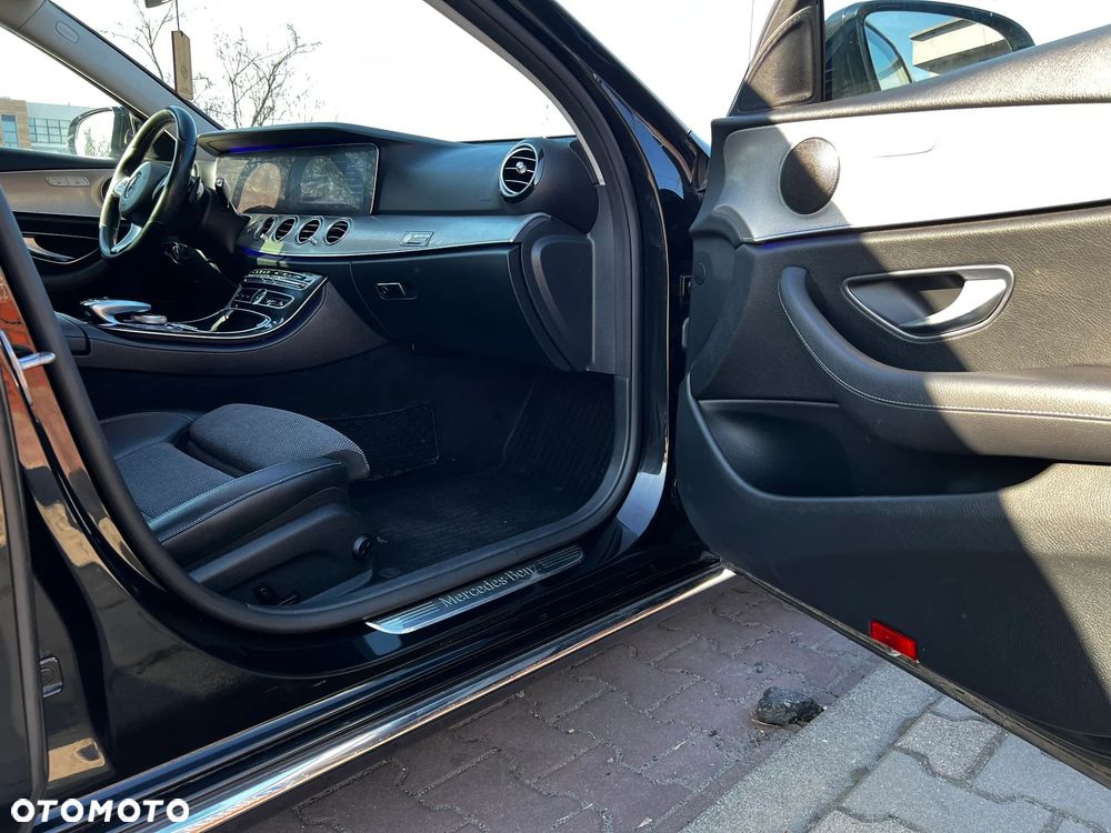Mercedes-Benz Klasa E 220 d 9G-TRONIC AMG Line - 6