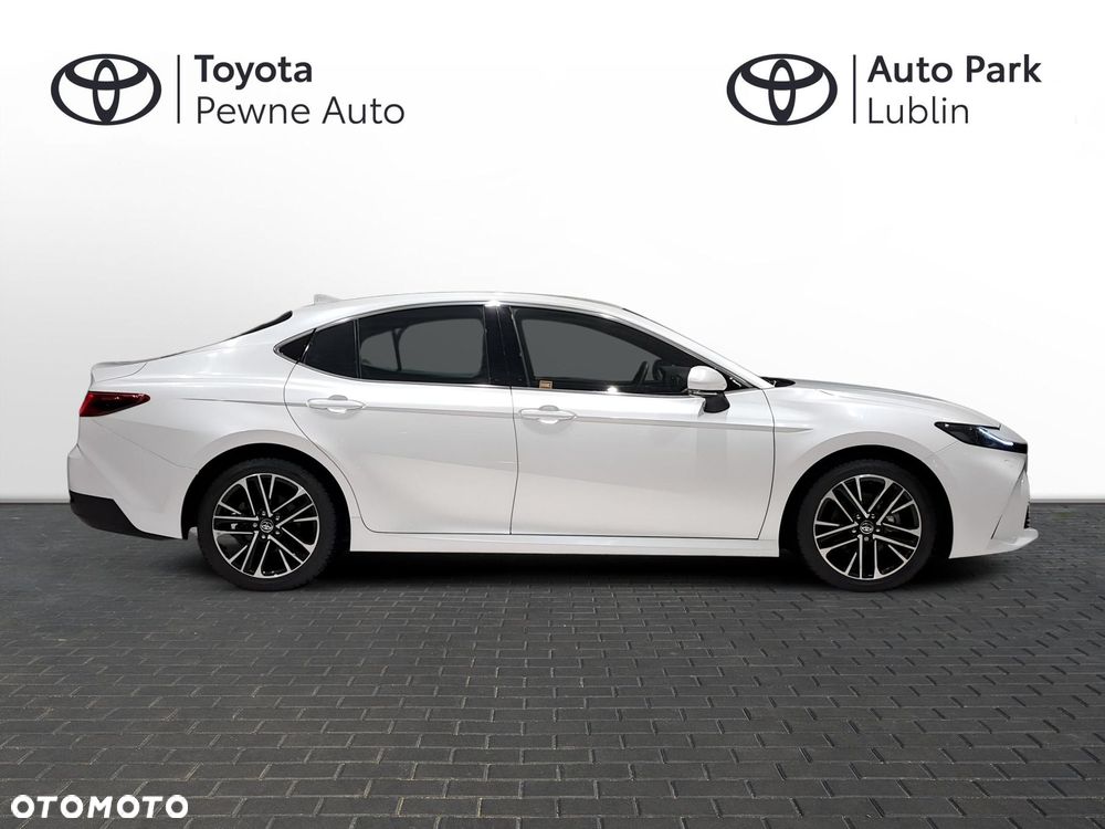 Toyota Camry - 6