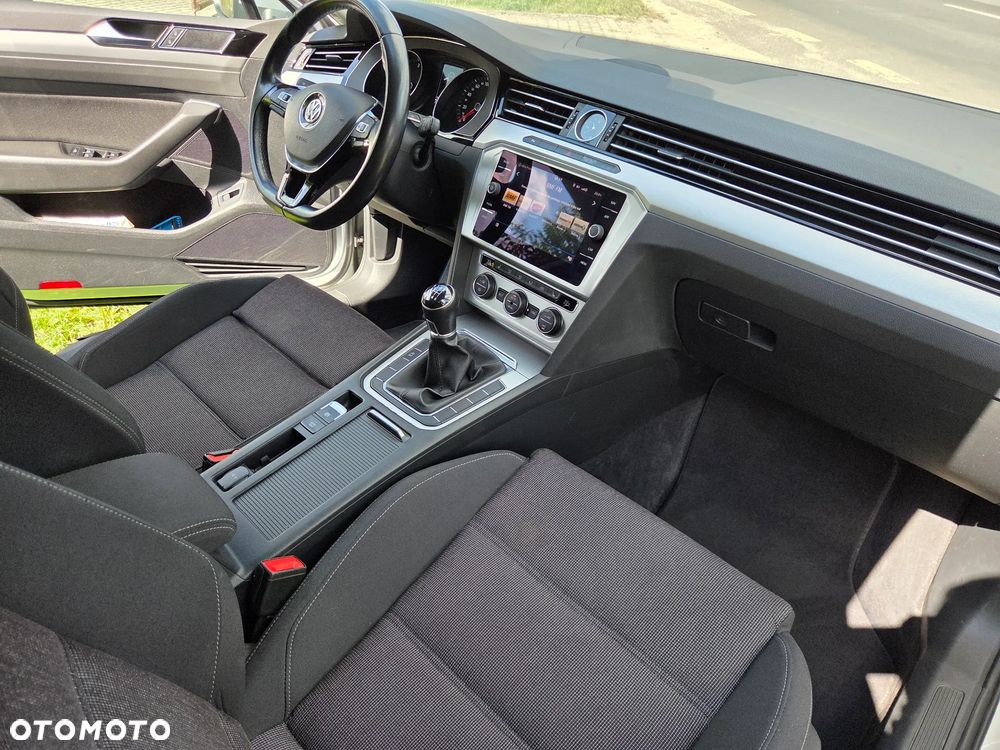 Volkswagen Passat 2.0 TDI BMT Comfortline - 8