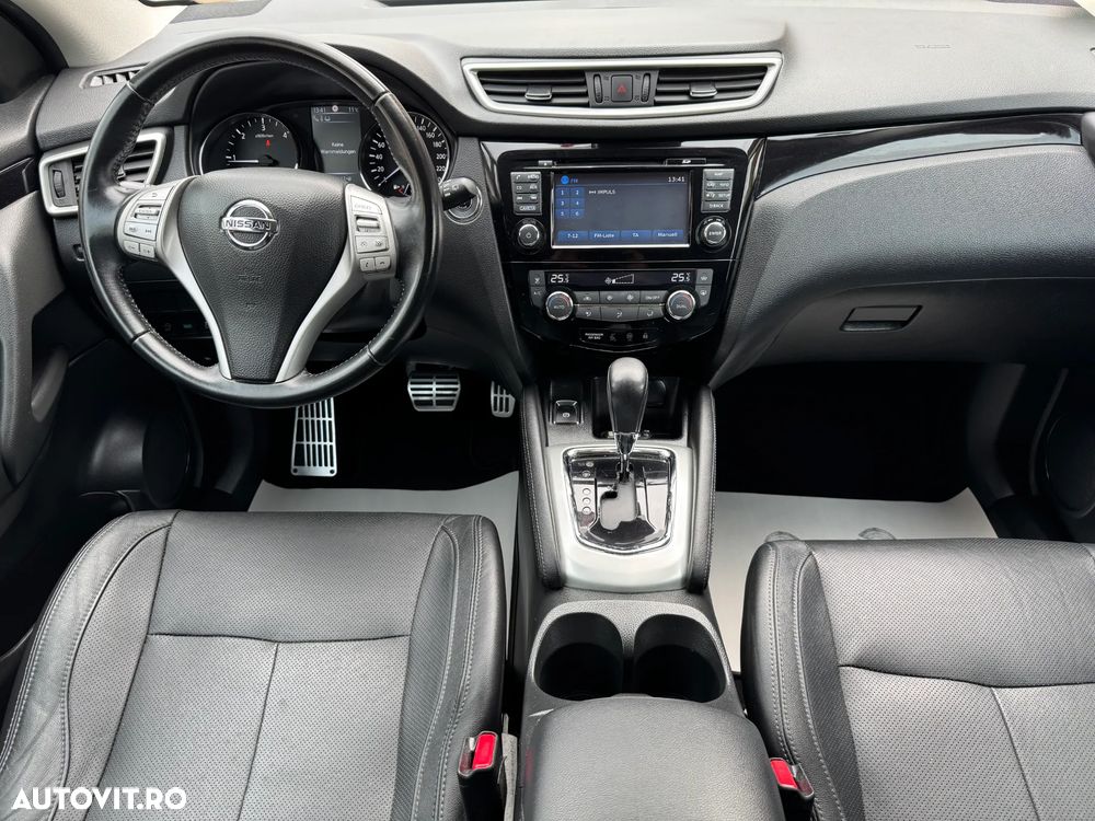 Nissan Qashqai 1.6 DCI Xtronic TEKNA - 21