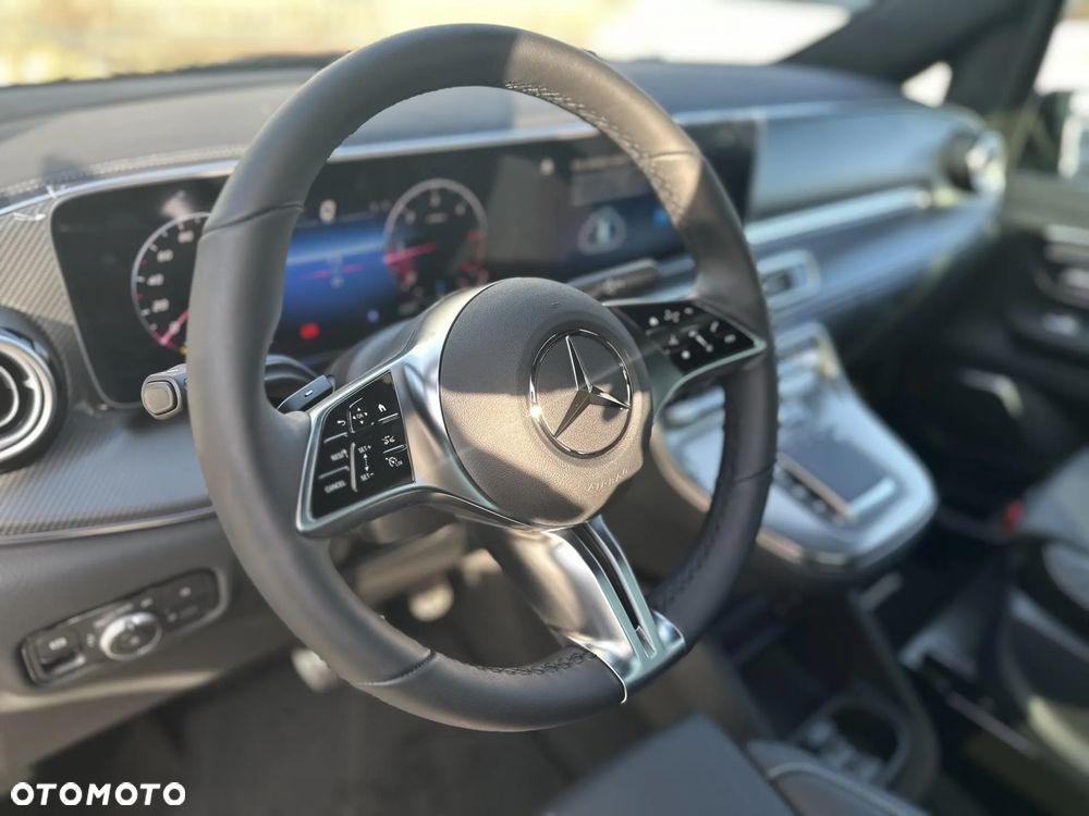 Mercedes-Benz Klasa V - 6