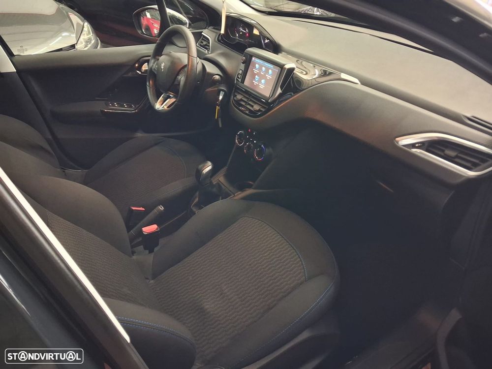 Peugeot 208 1.2 PureTech Active - 13