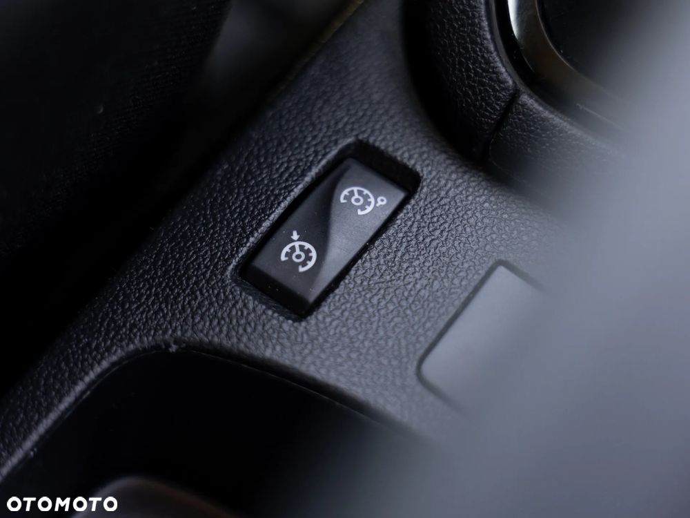 Renault Clio - 12