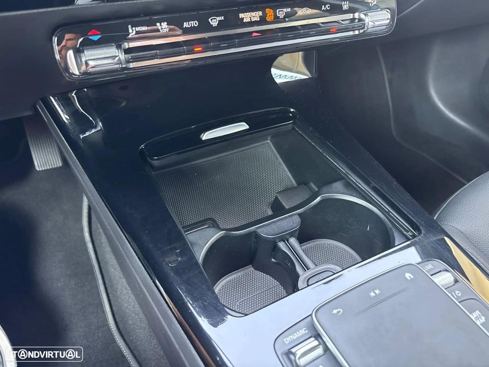 Mercedes-Benz A 250 — fotografia 16