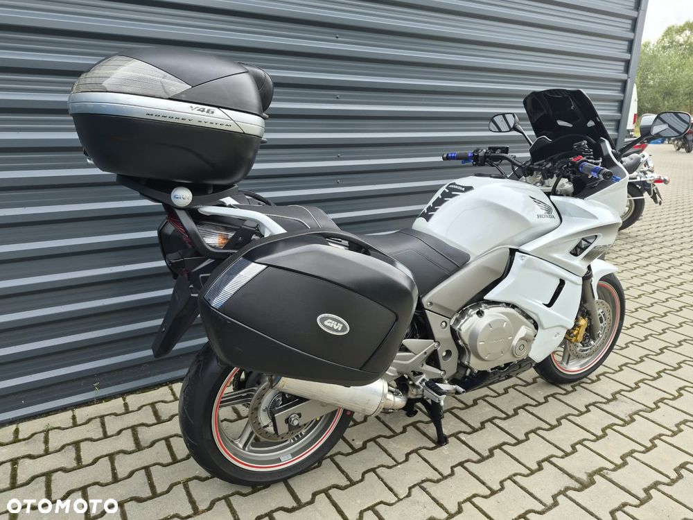 Honda CBF - 4