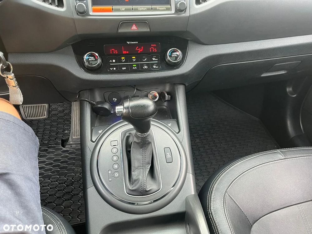 Kia Sportage 2.0 CRDI XL - 9