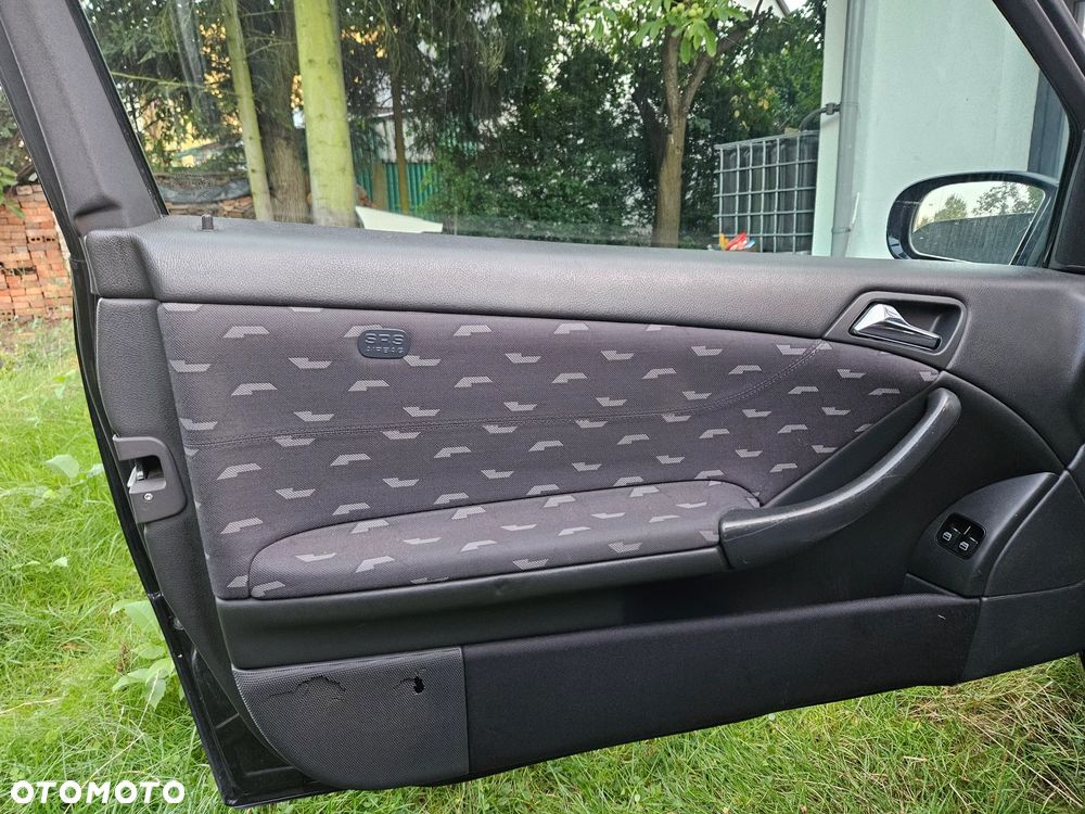 Mercedes-Benz Klasa C 200 Kompressor - 11