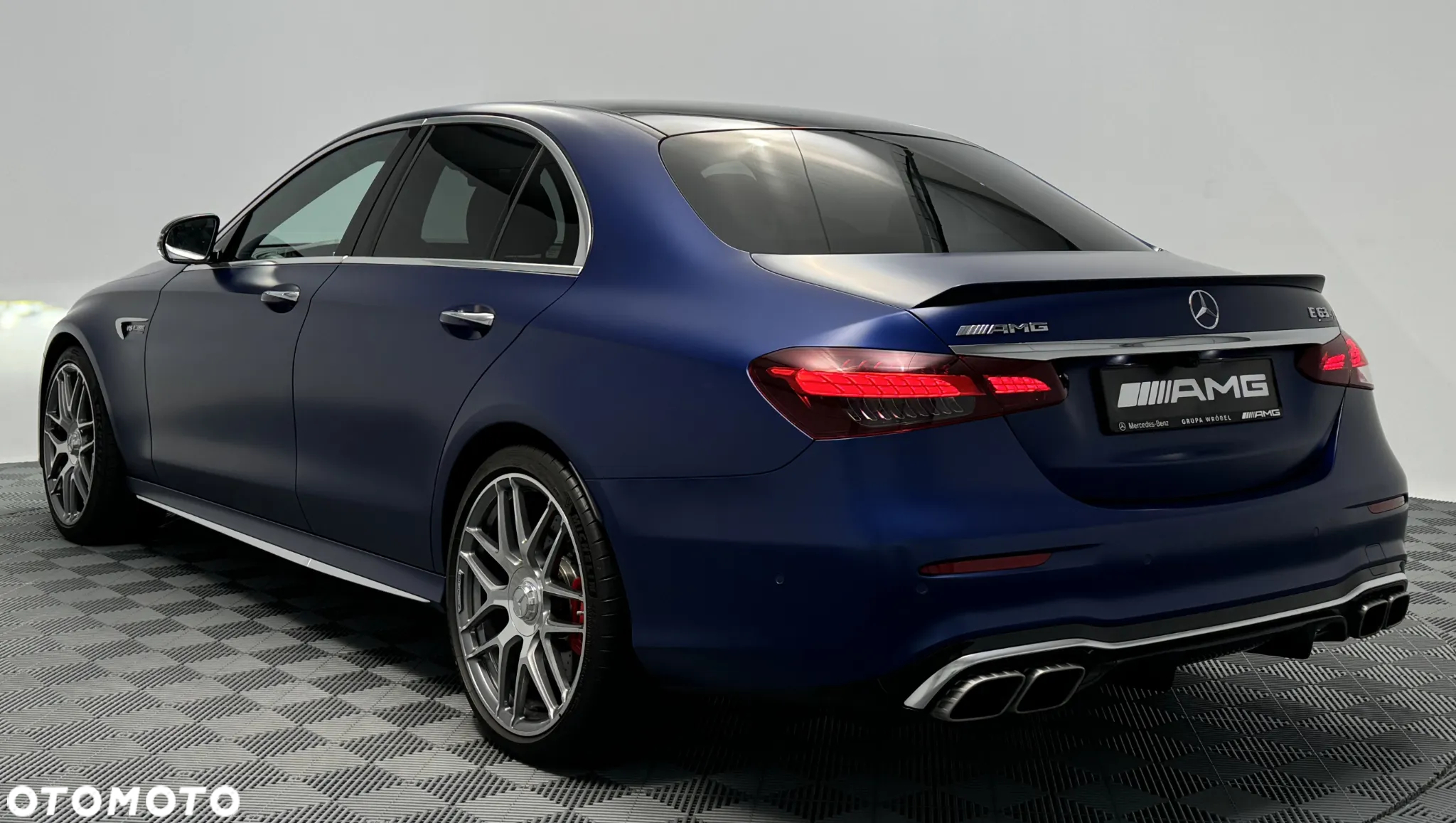 Mercedes-Benz Klasa E AMG 63 S 4-Matic+ - 32