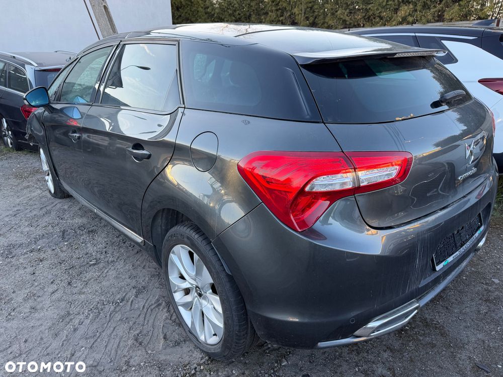 Citroën DS5 e-HDi 115 EGS6 SoChic