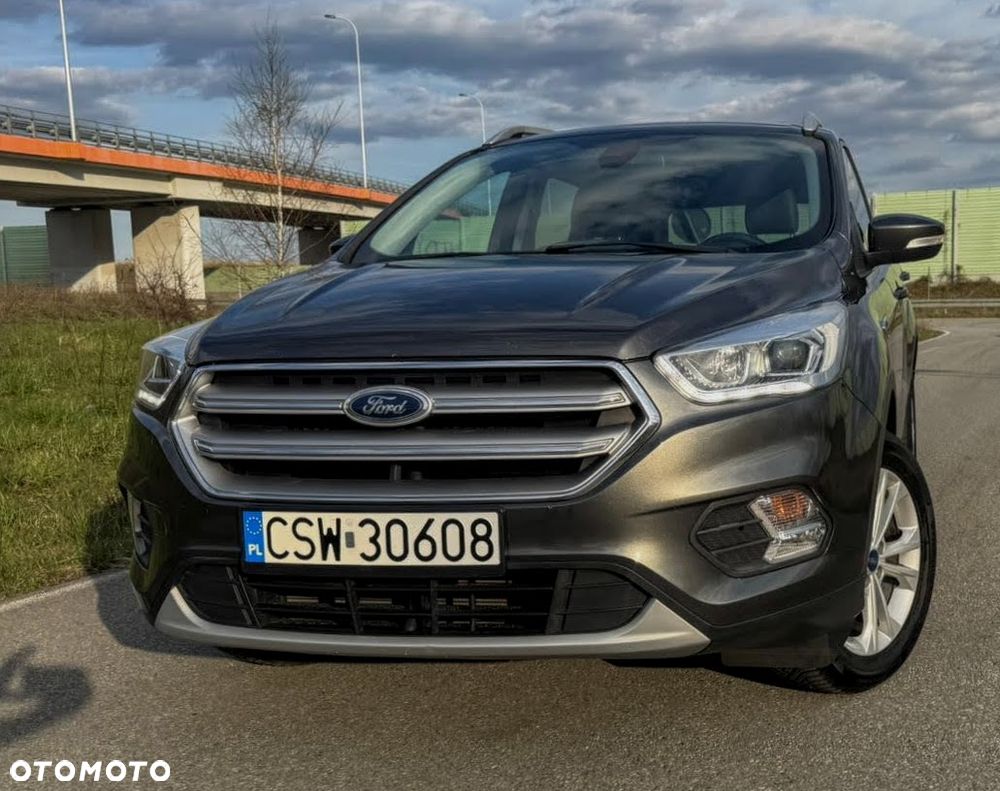 Ford Kuga 1.5 EcoBoost 4x4 Titanium - 4