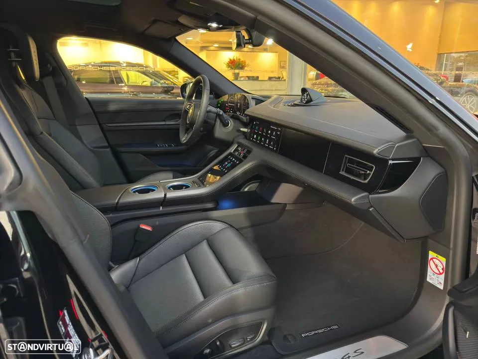 Porsche Taycan 4S - 20
