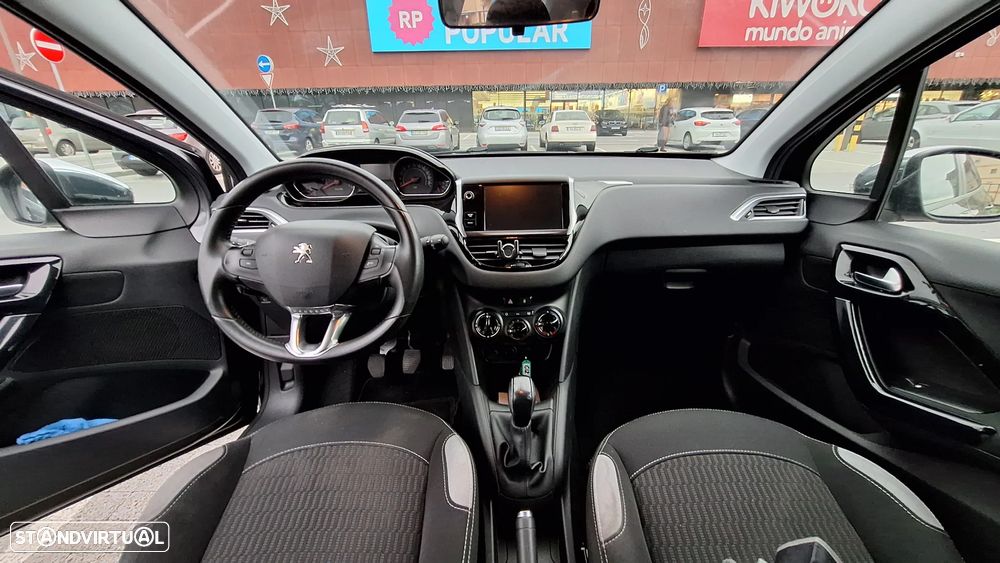 Peugeot 208 82 PureTech Style - 12