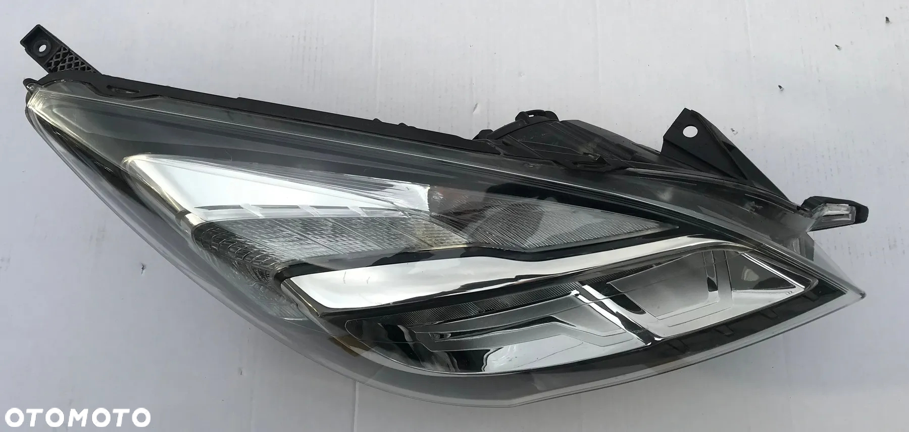 Opel Meriva B Lift reflektor prawy lampa przód 13372314 oryginał - 4