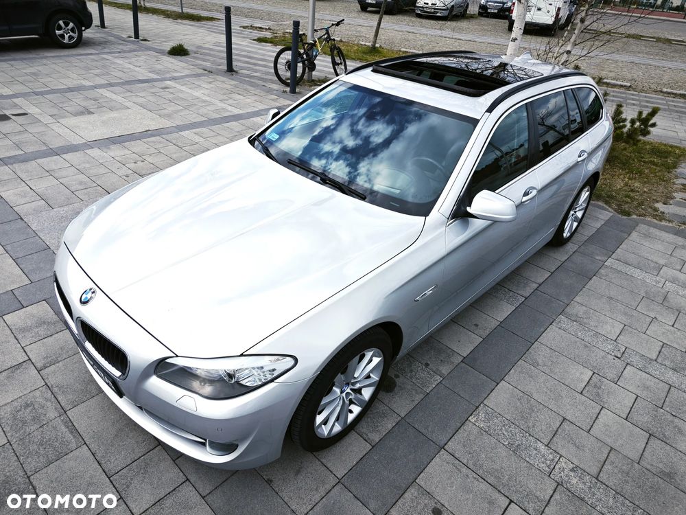 BMW Seria 5 525d Sport-Aut - 35