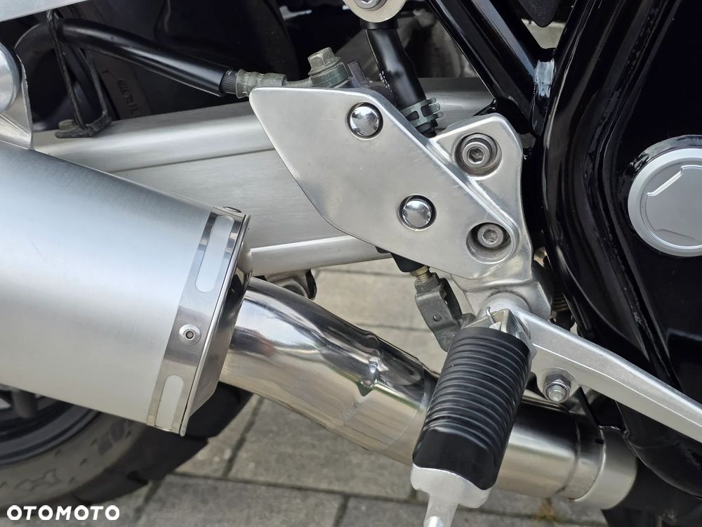 Yamaha XJR - 19