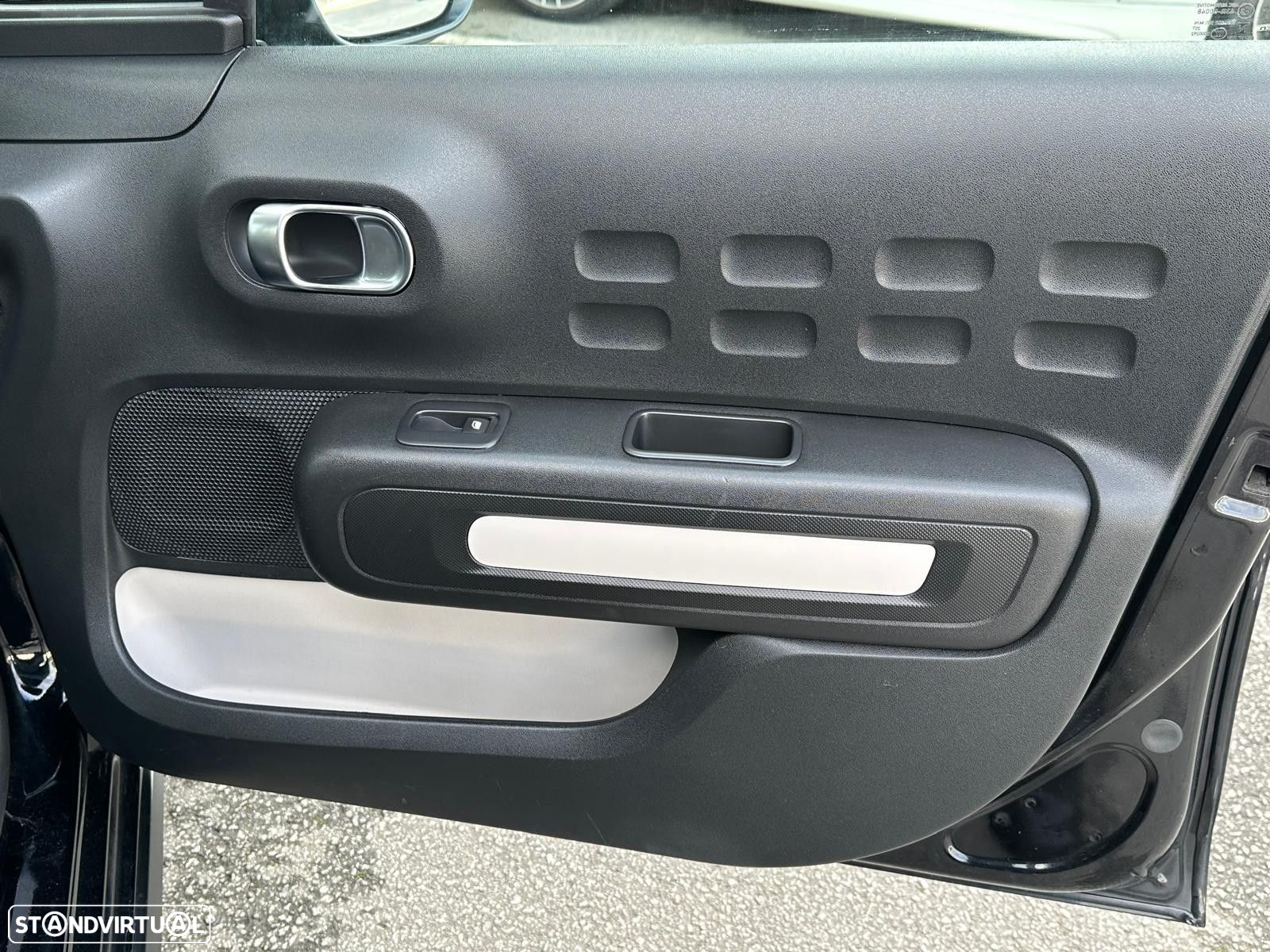 Citroën C3 1.2 PureTech C-Series - 19