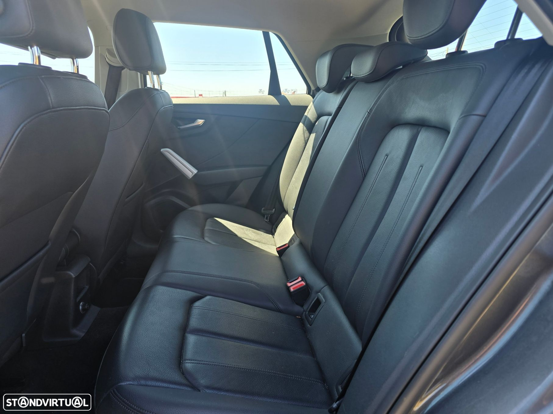 Audi Q2 35 TDI Design S tronic - 9