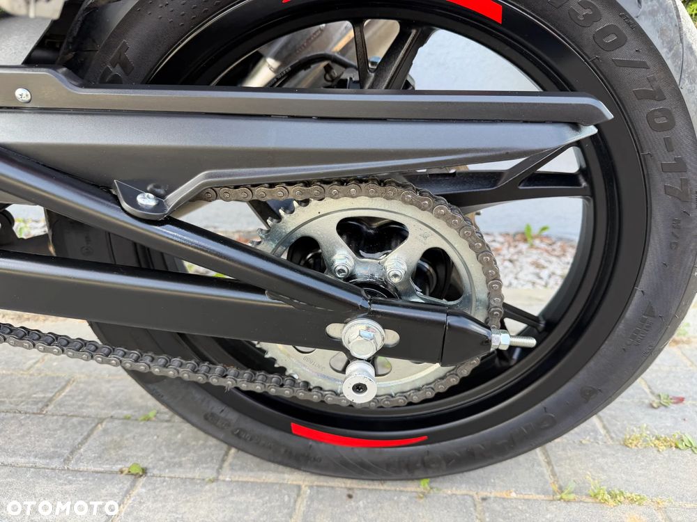 QJMOTOR SRK 125R - 29