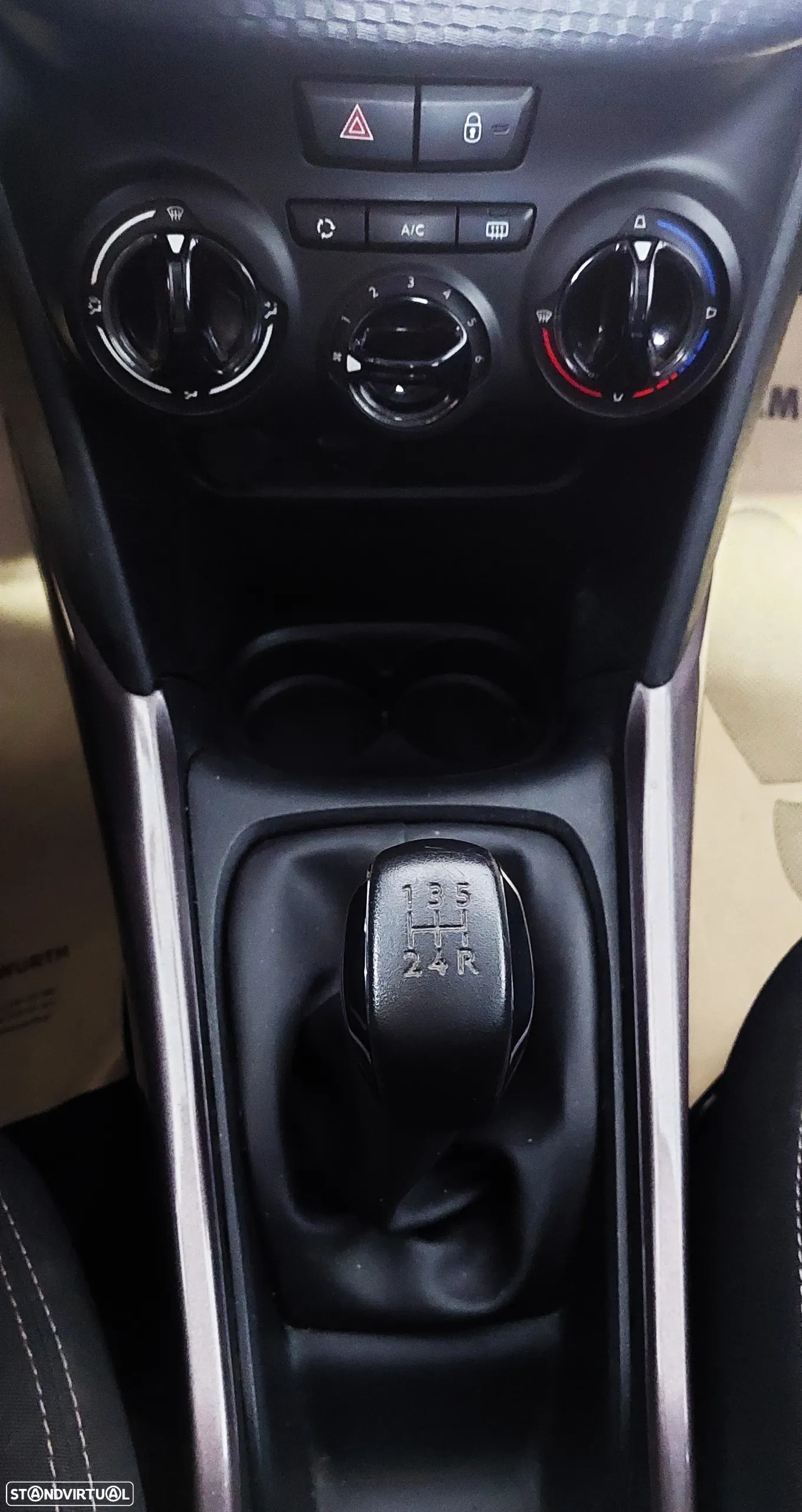 Peugeot 2008 1.6 BlueHDi Style - 14