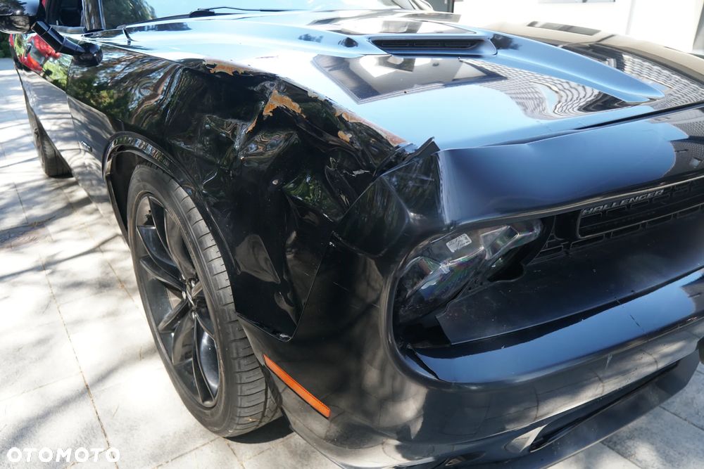 Dodge Challenger - 19