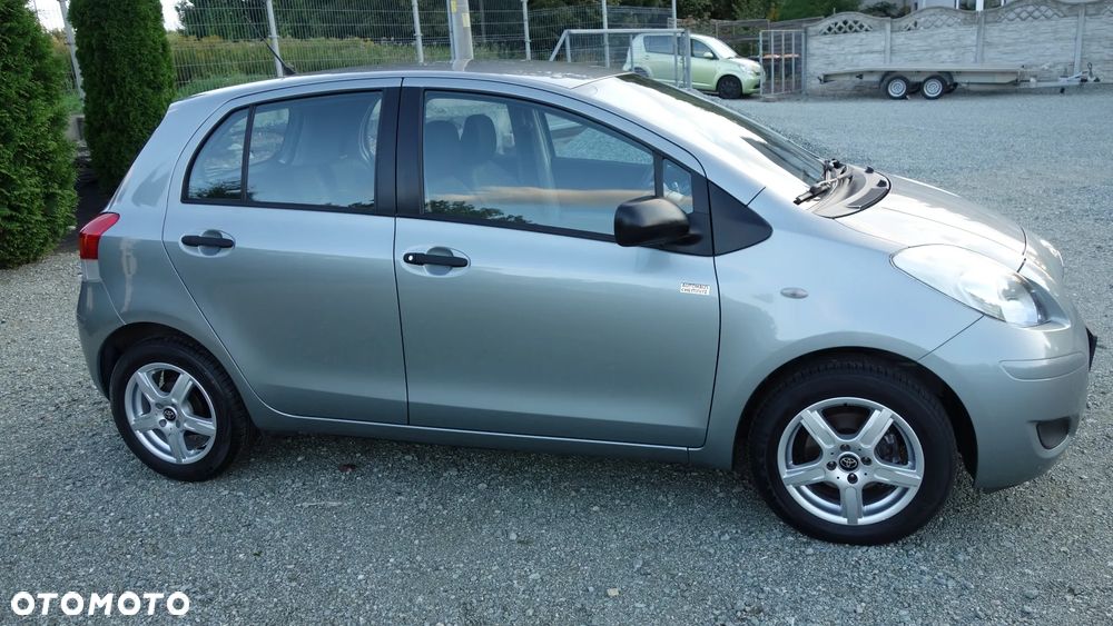 Toyota Yaris 1.33 Luna - 5