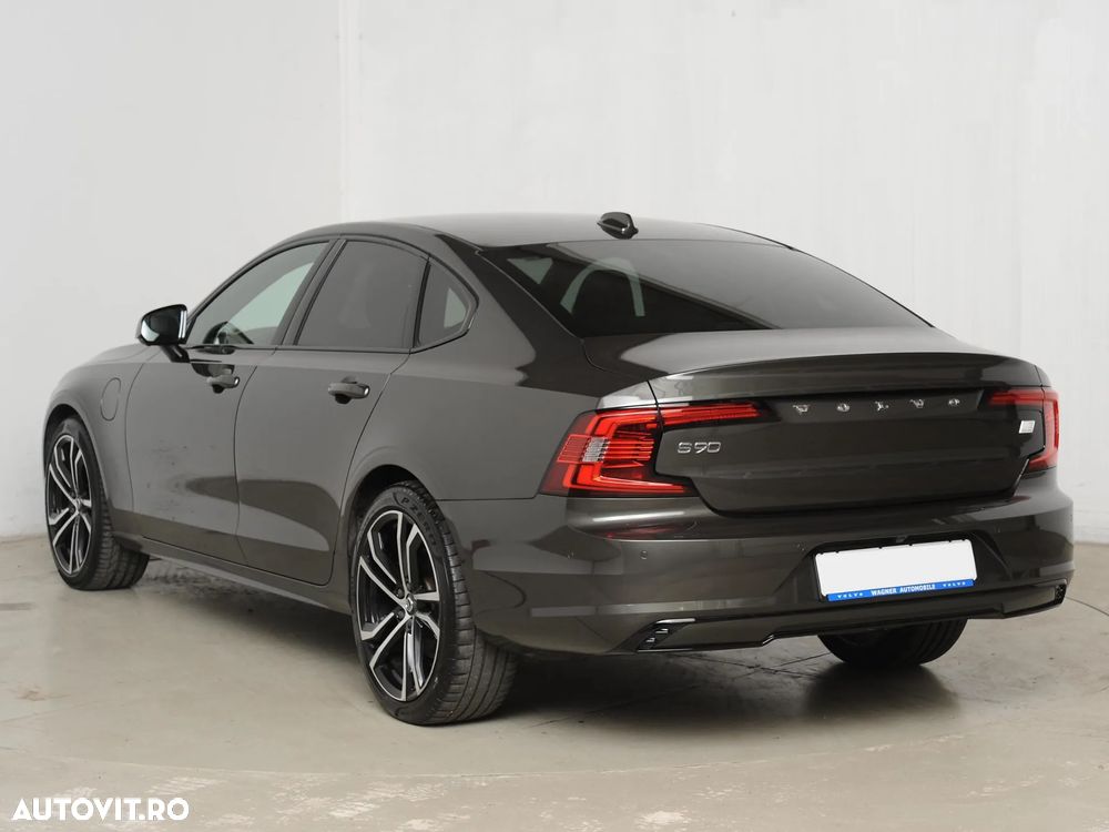 Volvo S90 T8 Recharge AWD Geartronic RDesign - 4