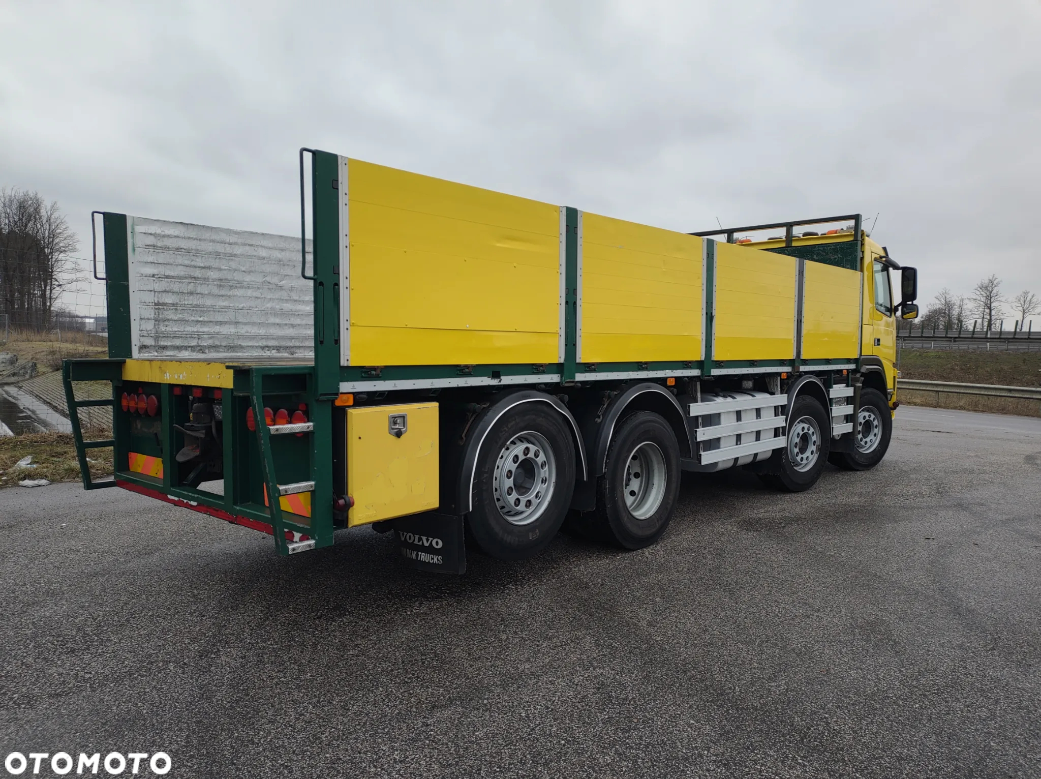 Volvo FM 380  8x2 - 4