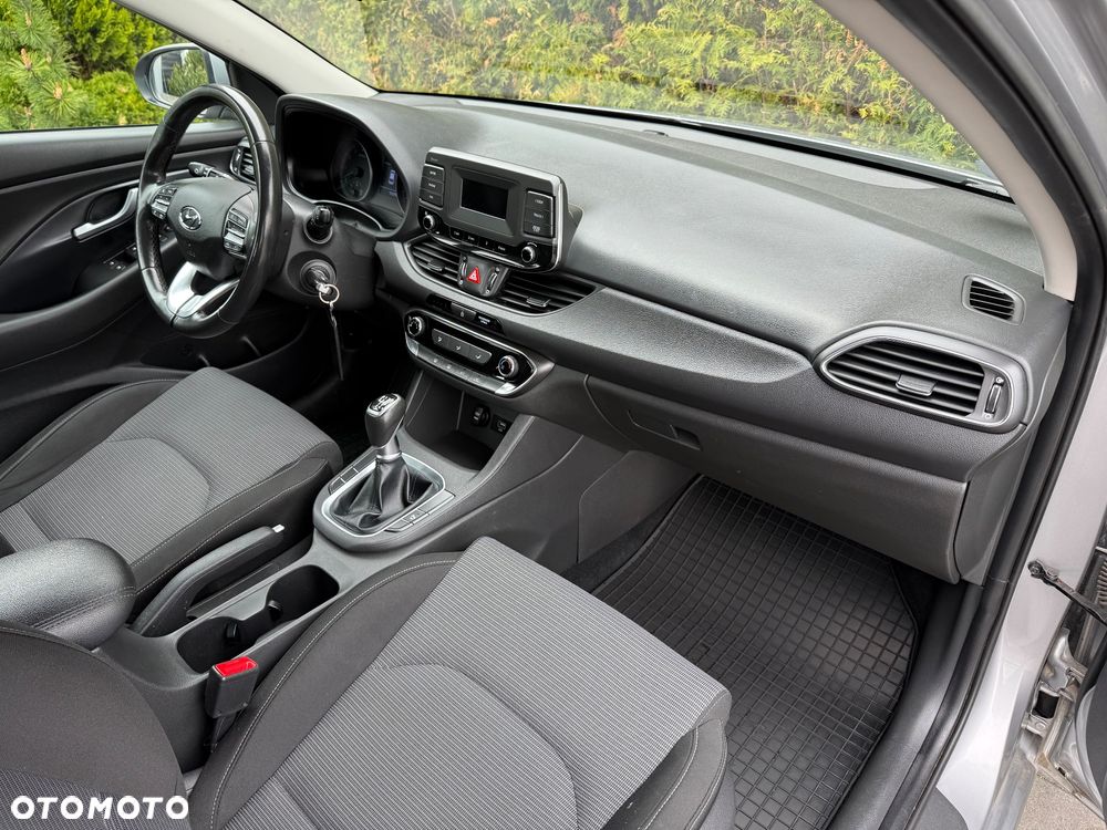 Hyundai i30 1.5 DPI Comfort - 12