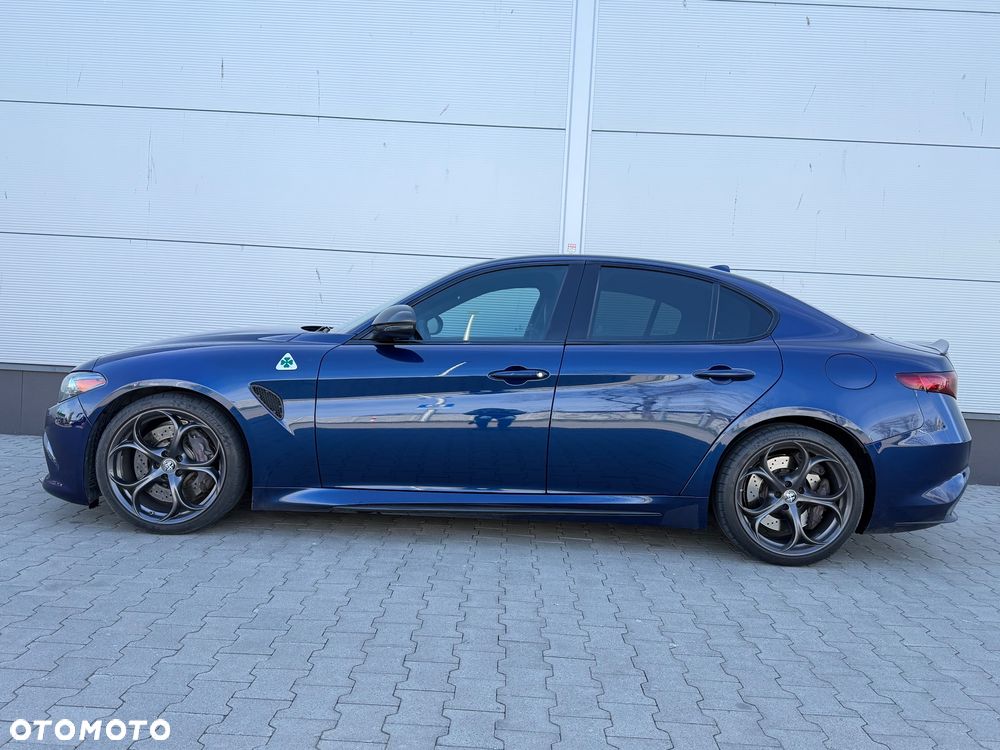 Alfa Romeo Giulia 2.9 V6 Bi-Turbo AT8 Quadrifoglio - 11