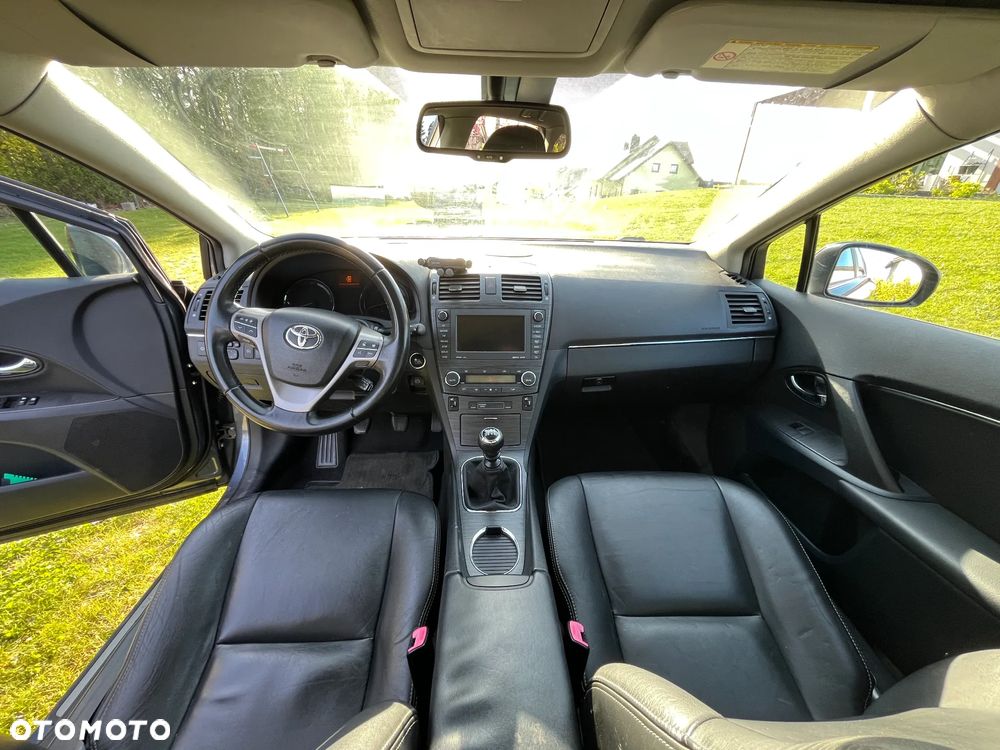 Toyota Avensis 2.0 D-4D - 5