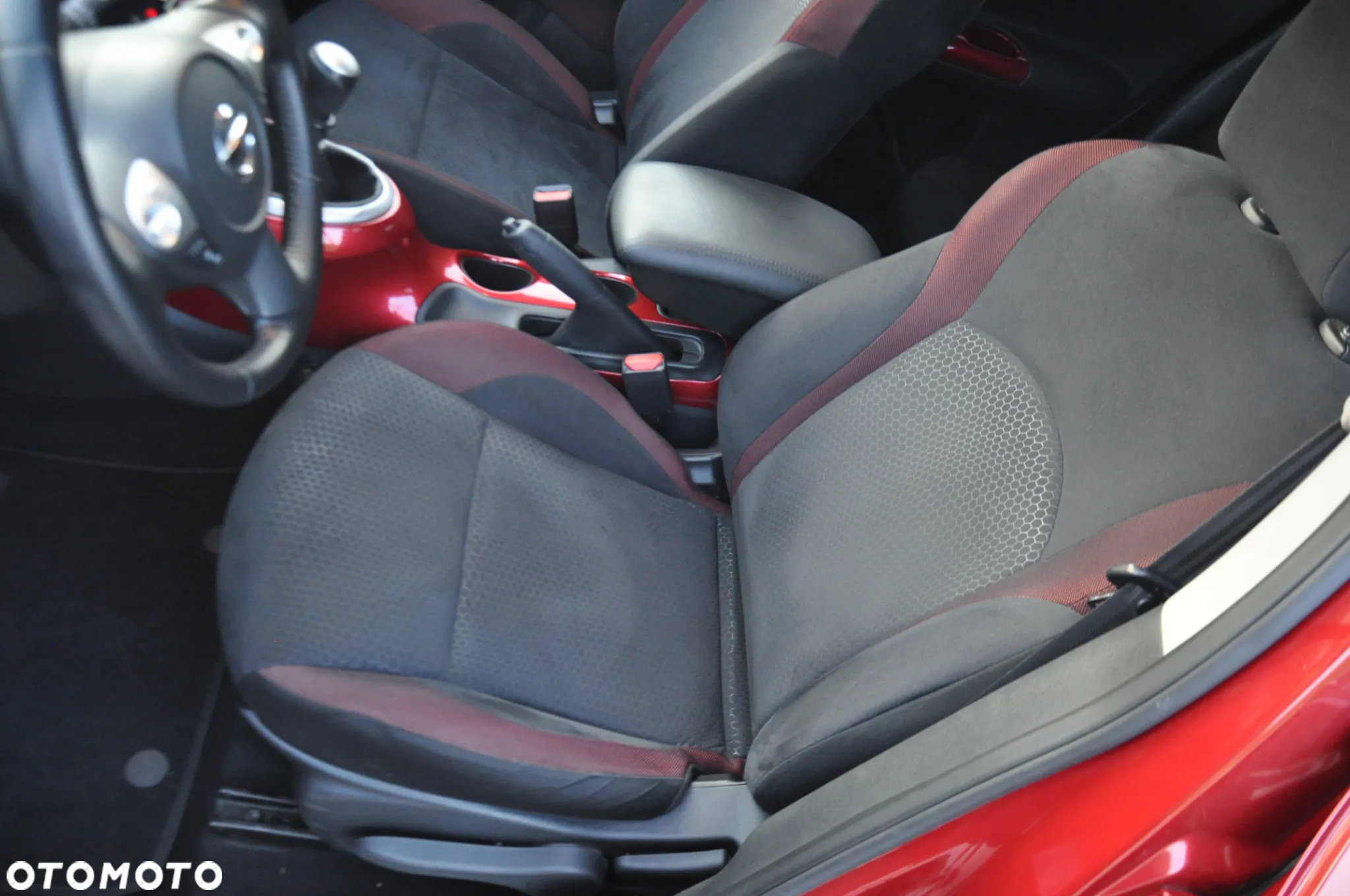 Nissan Juke 1.6 DIG-T Tekna - 13