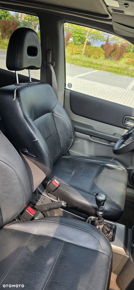 Nissan X-Trail 2.2 dCi Comfort + - 30