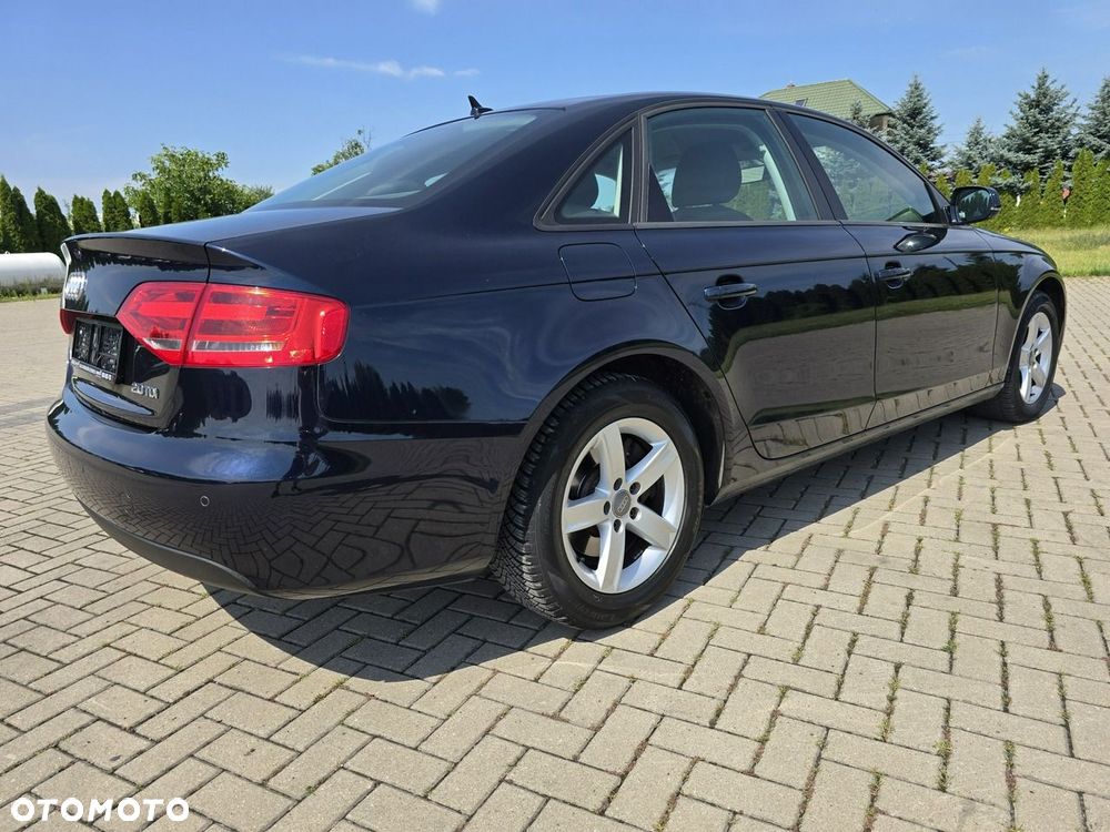 Audi A4 Limousine - 7
