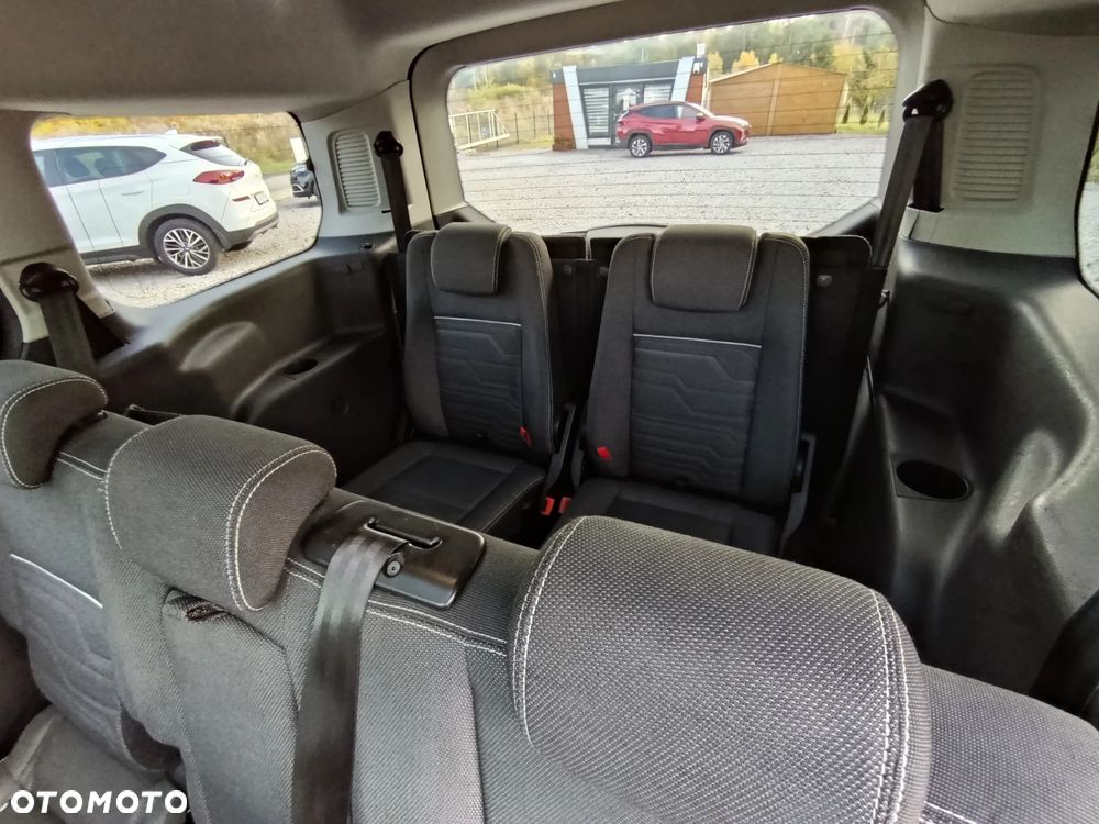 Ford Tourneo Connect - 23
