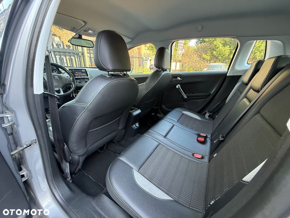 Peugeot 2008 1.2 Pure Tech GPF Crossway S&S - 24