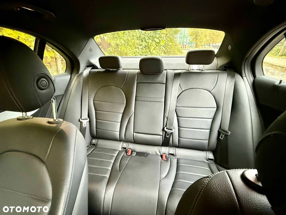 Mercedes-Benz Klasa C 200 4-Matic 9G-TRONIC - 10