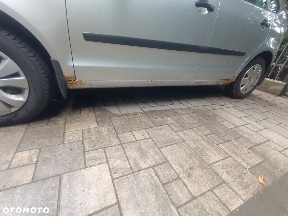 Volkswagen Polo - 4