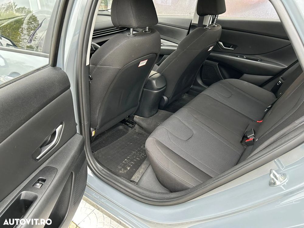Hyundai Elantra 1.6 l 123 CP 6MT Classic - 8