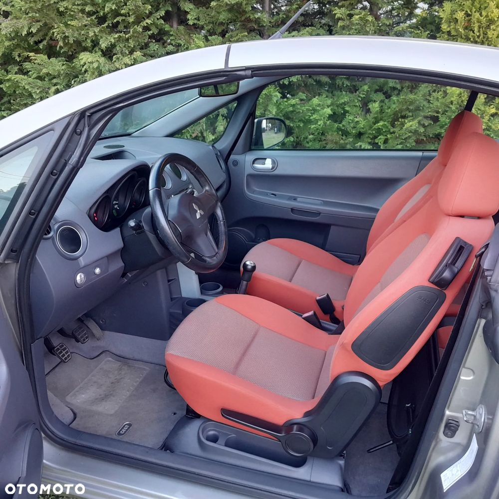 Mitsubishi Colt - 8