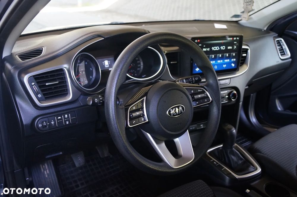 Kia Ceed 1.6 CRDi SCR L - 33