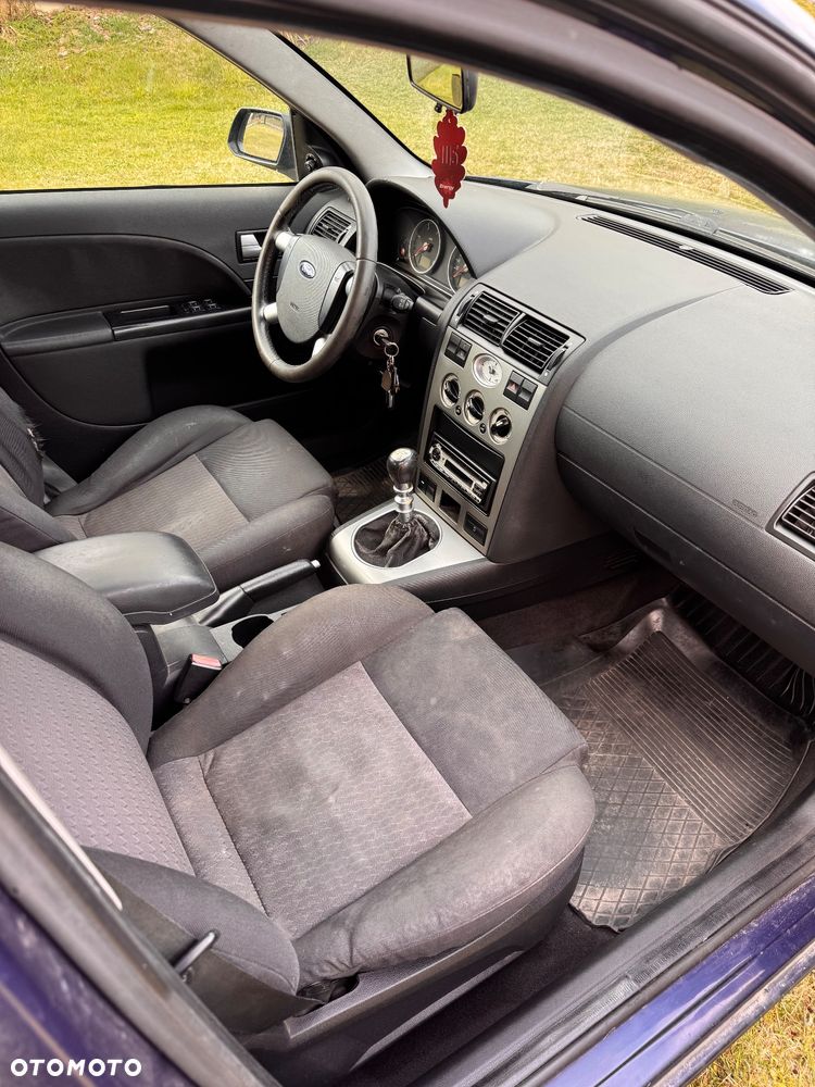 Ford Mondeo 2.0 TDDi Trend - 11