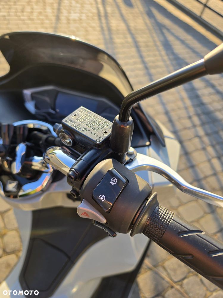 Honda PCX - 12