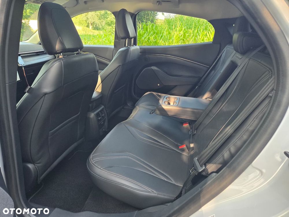 Ford Mustang Mach-E AWD PREMIUM - 30