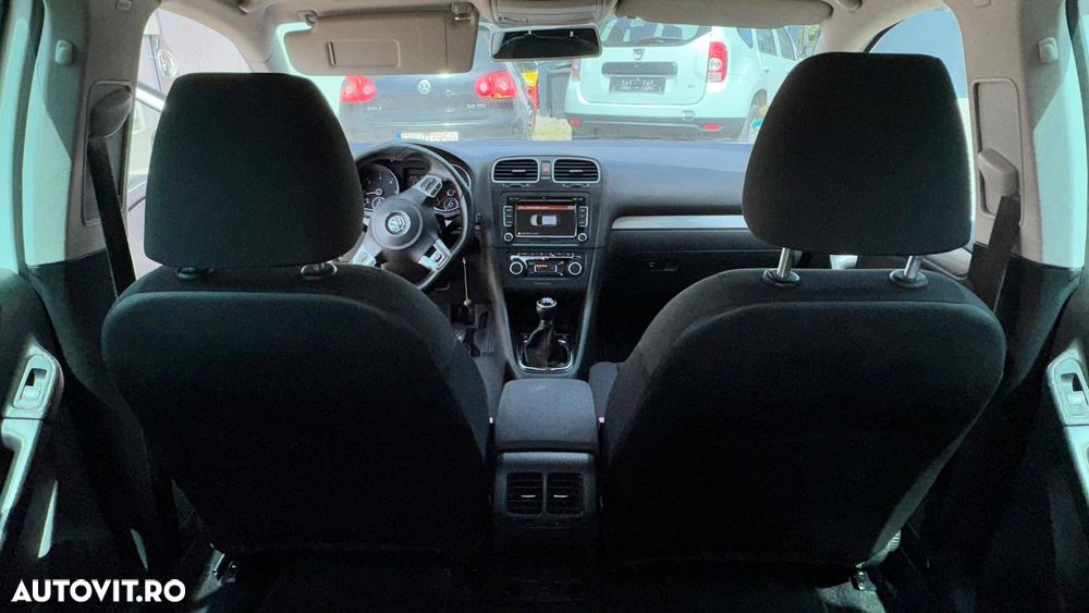 Volkswagen Golf - 10